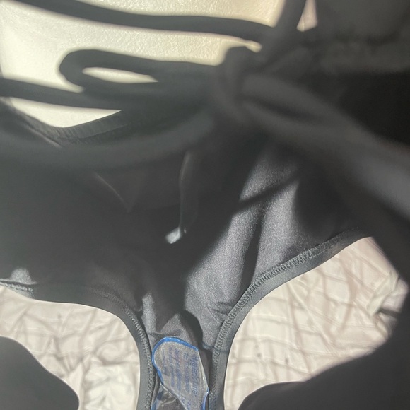 SUNDAZED  Women’s Willa Twist One-Piece Swimsuit Black Size 36D NWT Lace-Up Back - Picture 6 of 10